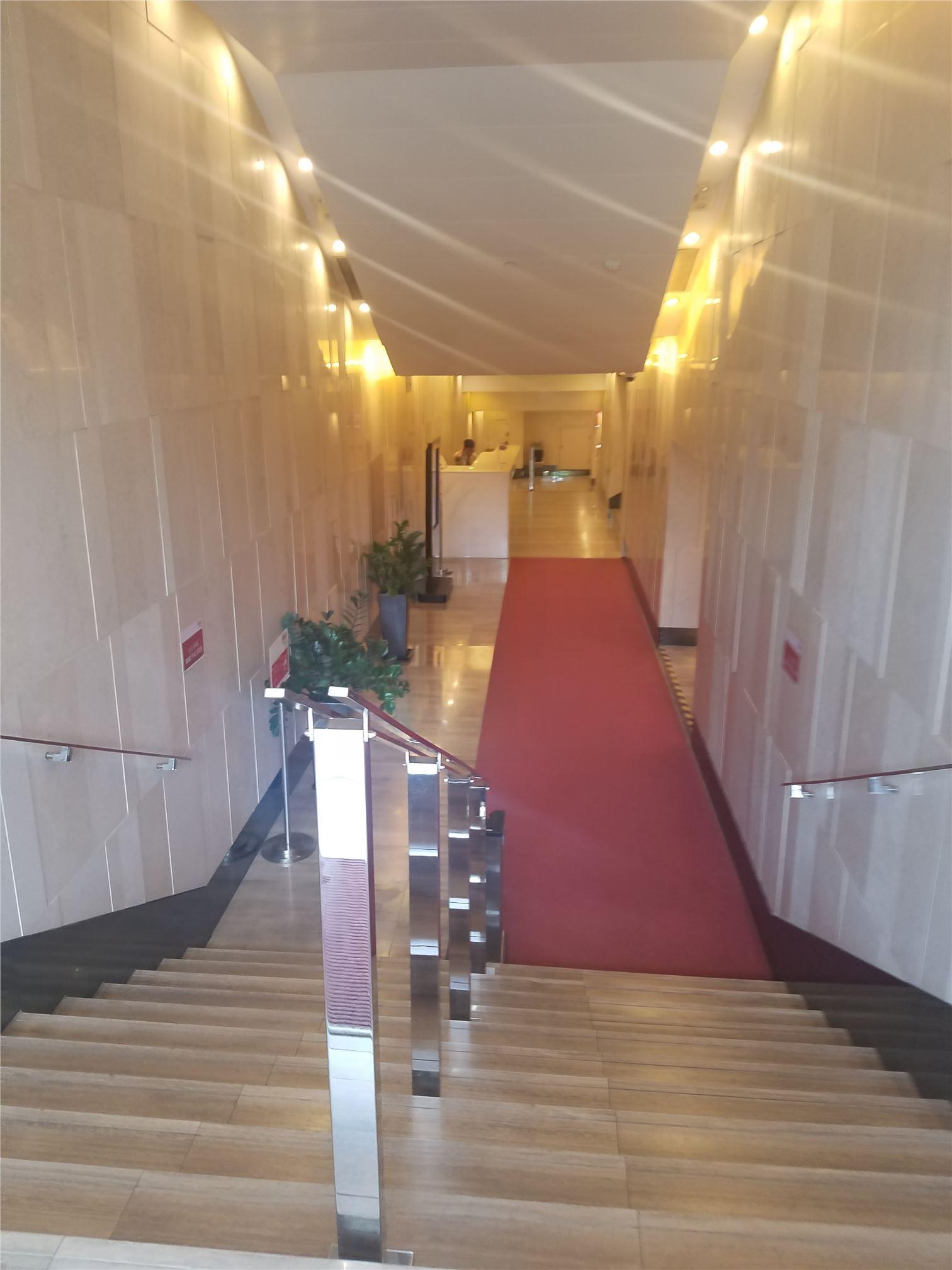 海外信託銀行大廈