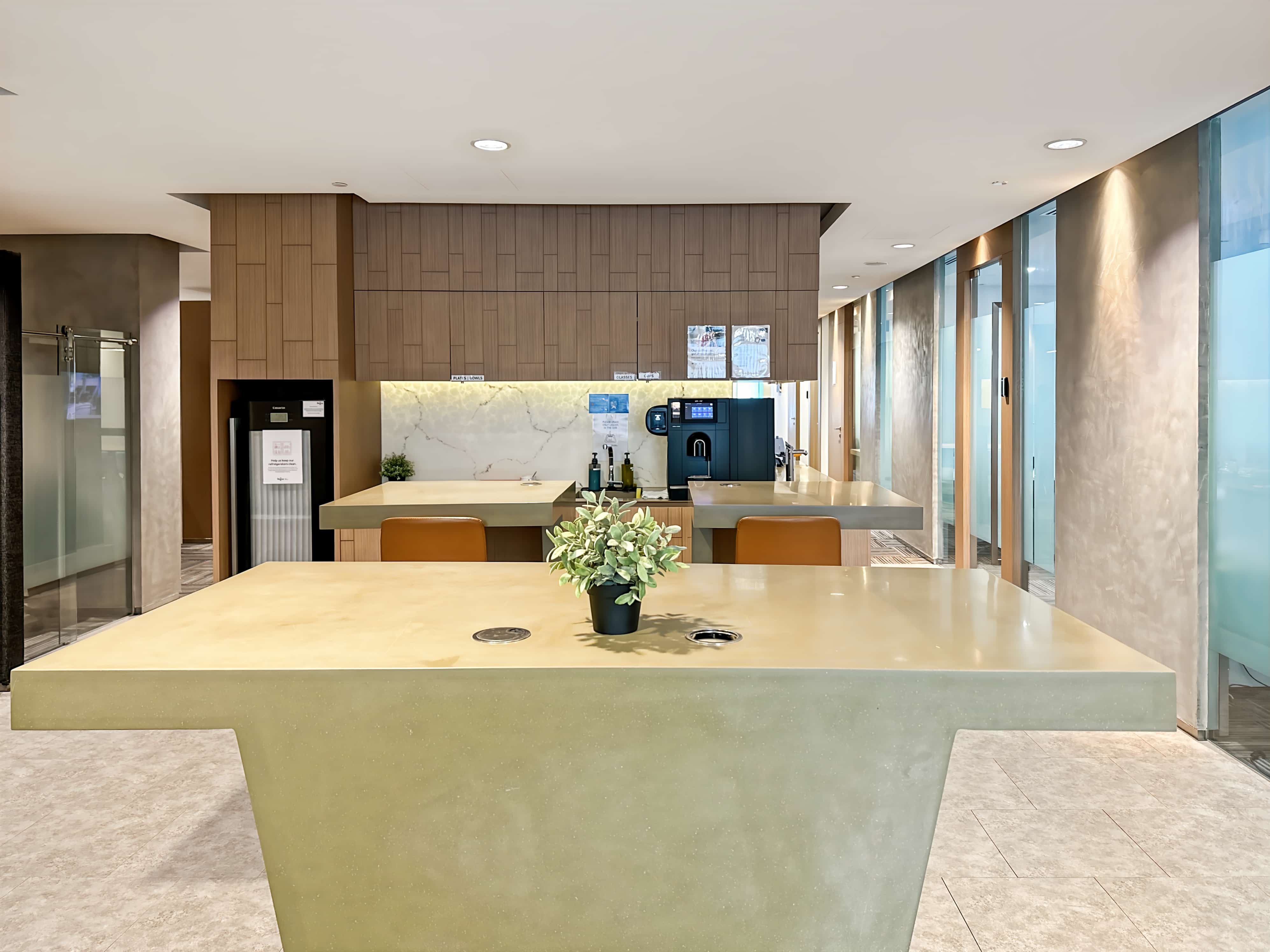 威士马广场-新加坡服务式办公室