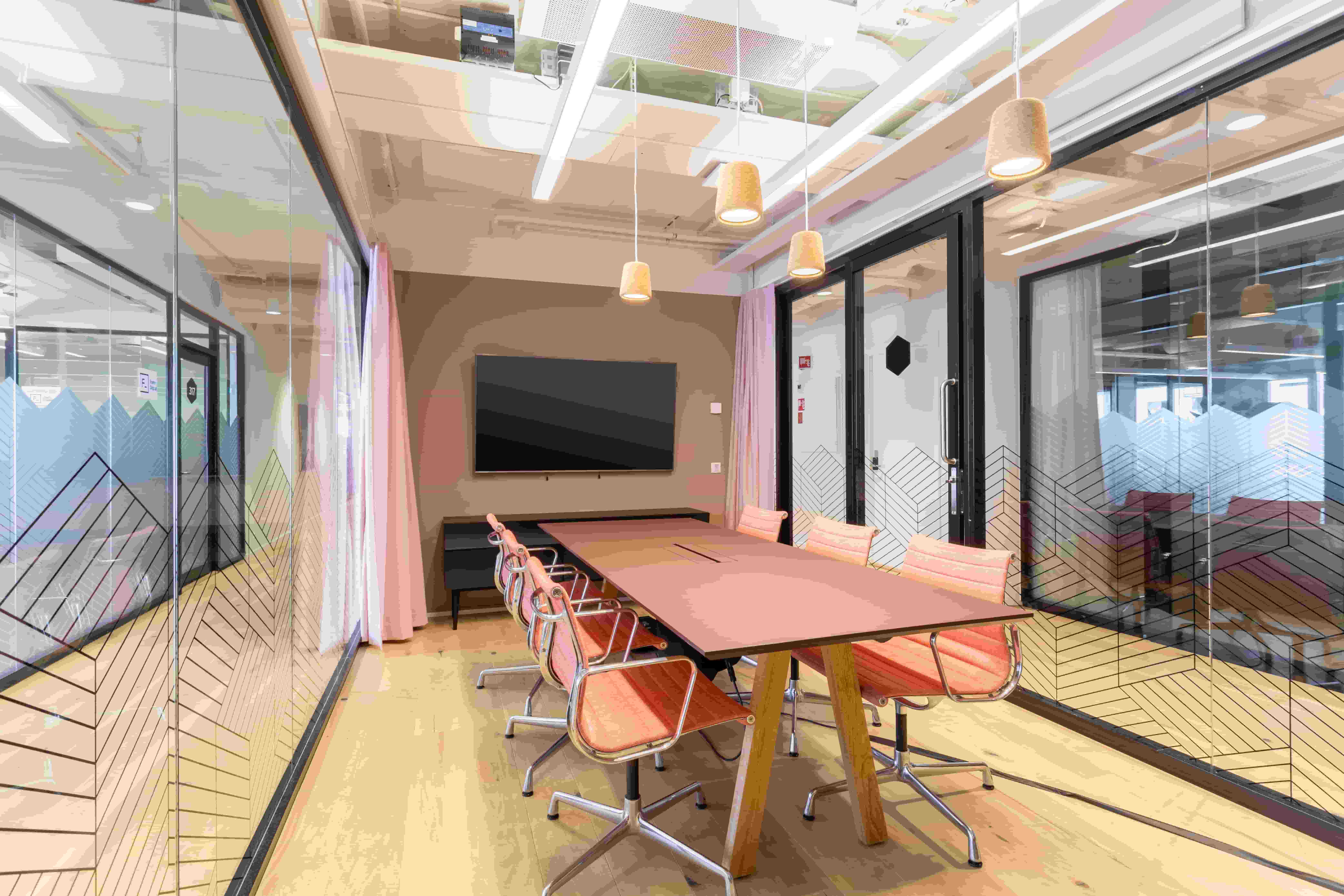 HDS Business Centre Cluster M