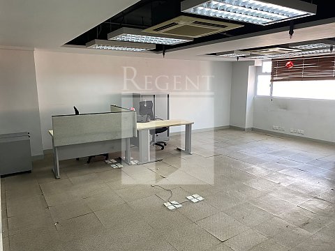 KINGSFORD INDUSTRIAL CENTRE (景发工业中心)