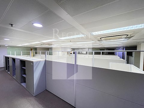 PREMIER CENTRE (时丰中心)