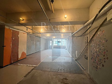 HI-TECH INDUSTRIAL CENTRE BLOCK B (嘉力工業中心 B座)