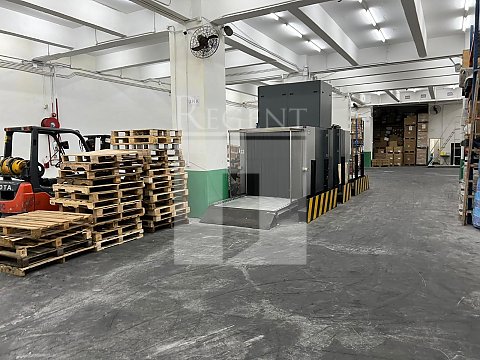 Tsuen Wan Industrial Building (荃灣工業大廈)-RGP023848
