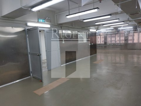 WAH FAT INDUSTRIAL BUILDING (華發工業大廈)