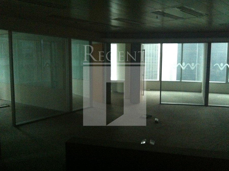 QUEEN'S ROAD C 8 (皇后大道中8号)-RGP6182444