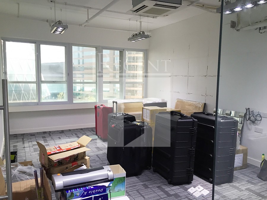 CHUANG'S TOWER (庄士大厦)-C0581887