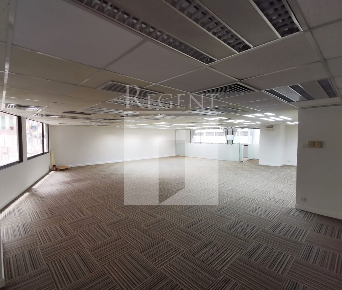 SHANGHAI INDUSTRIAL INV BUILDING (上海實業大廈)