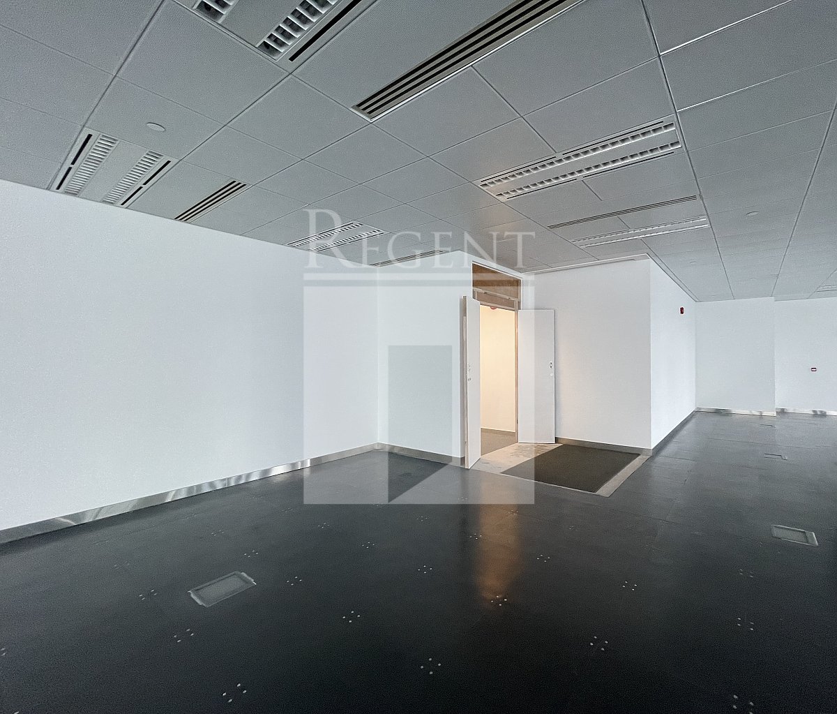 LANDMARK EAST AIA KOWLOON TOWER (城东志 友邦九龙大楼)-RGP031921