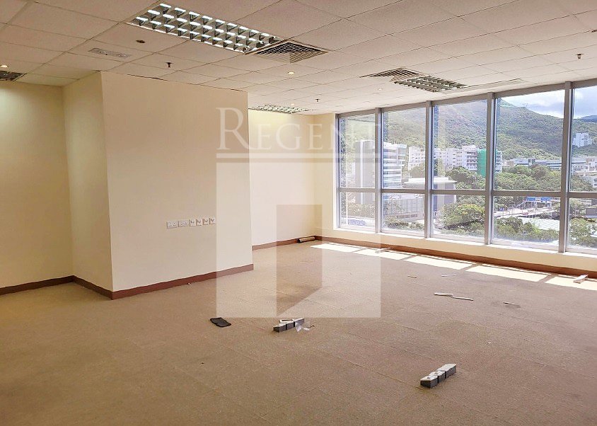 ONE ISLAND SOUTH -RGP025055