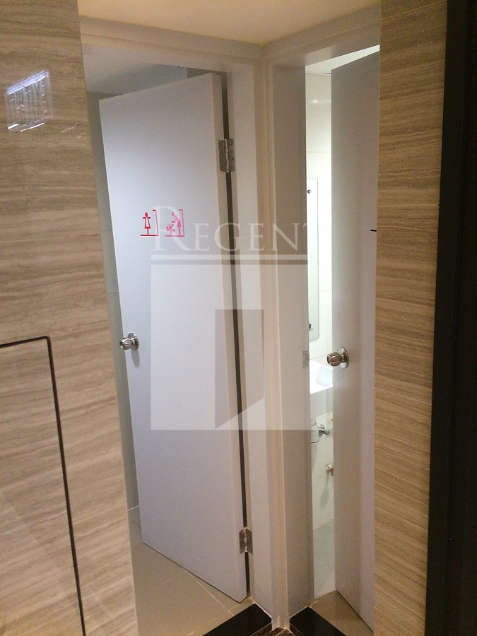 DES VOEUX ROAD C 168 (德辅道中168号)-RGP012302