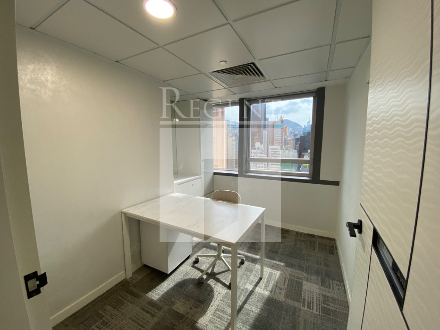 PLAZA 2000 (2000年广场)-C0599336