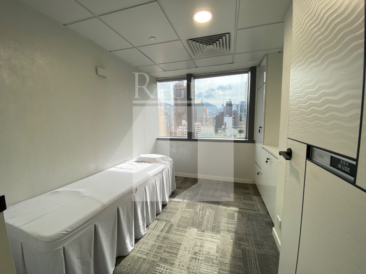 PLAZA 2000 (2000年广场)-C0599336