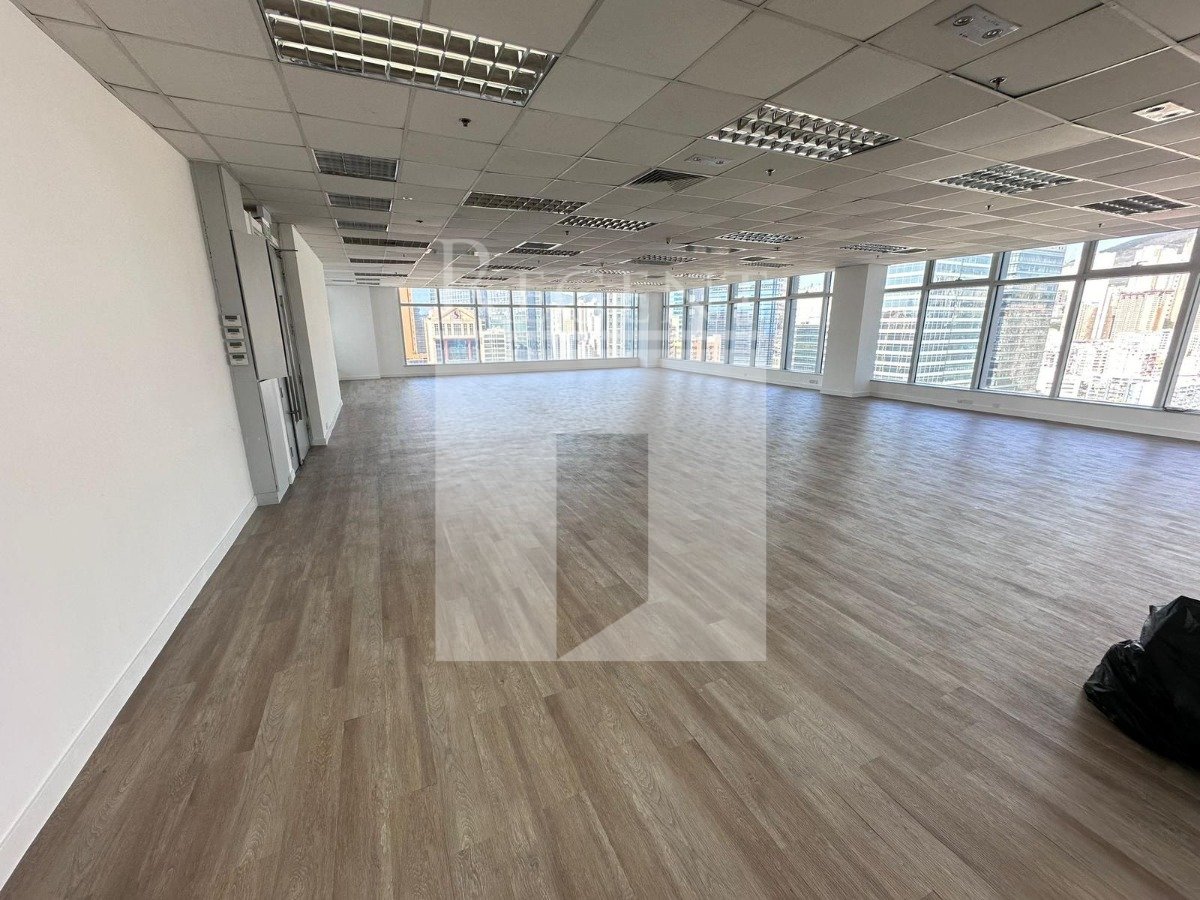 EGL TOWER (東瀛遊廣場)