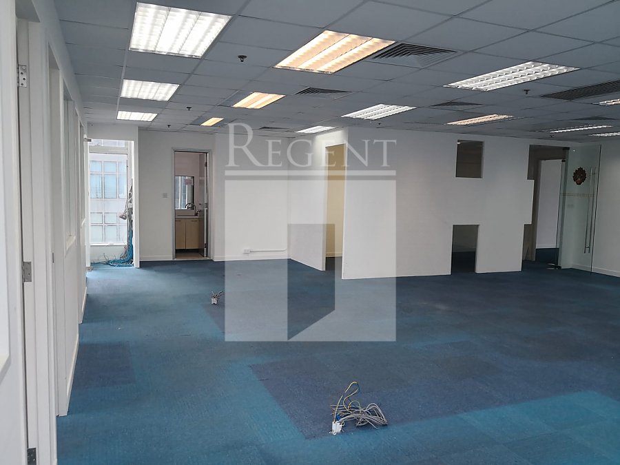 EGL TOWER (東瀛遊廣場)