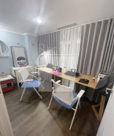 1 Lan Kwai Fong (兰桂坊1号)-RGP4617141