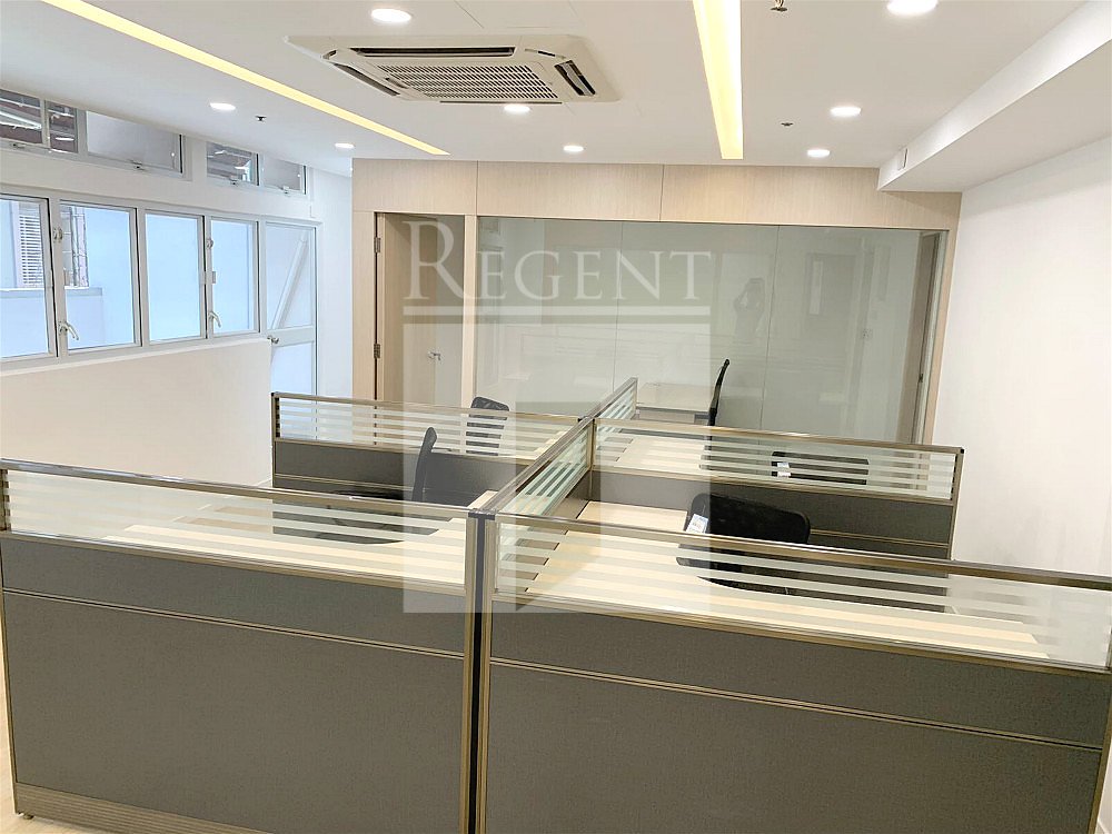 LLOYDS COMMERCIAL CENTRE (萊德商業中心)