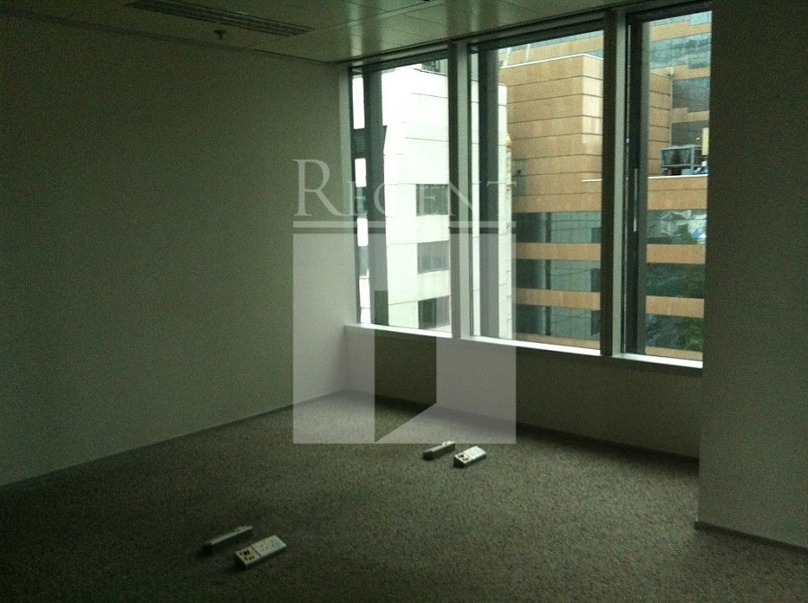 QUEEN'S ROAD C 8 (皇后大道中8号)-RGP6182444