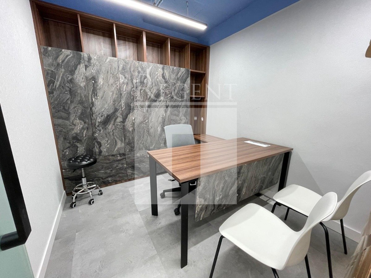 THE CHELSEA -C0571538