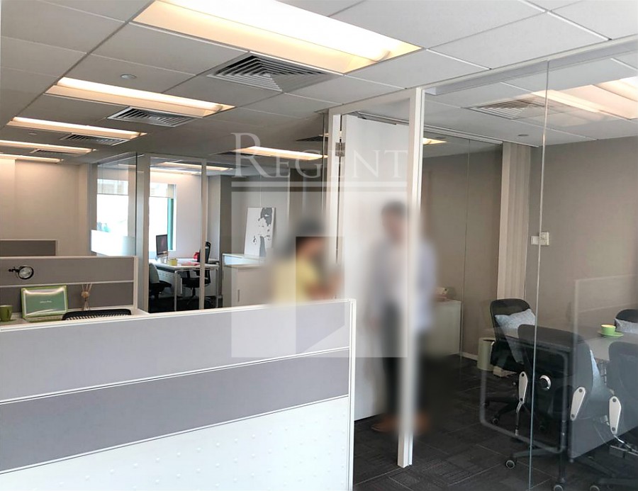 OFFICEPLUS @WAN CHAI (協成行灣仔中心)