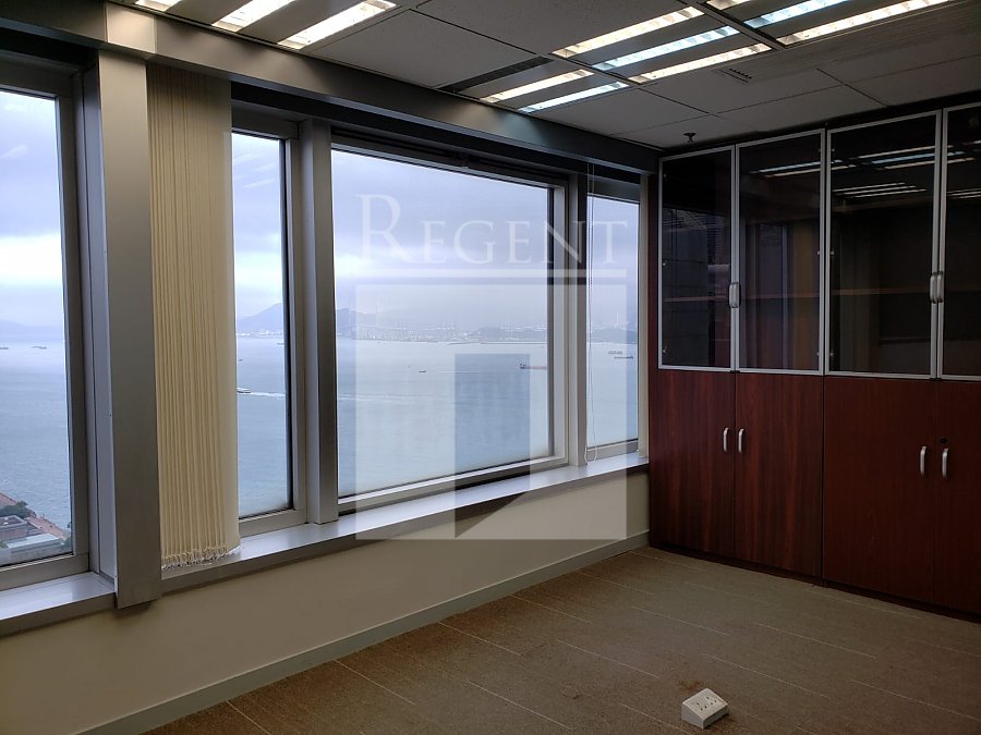 SHUN TAK CENTRE (CHINA MERCHANTS TOWER) (信德中心 招商局大廈)