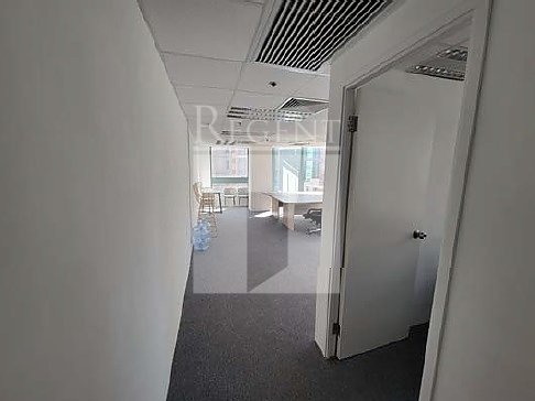 OMEGA PLAZA (歐美廣場)