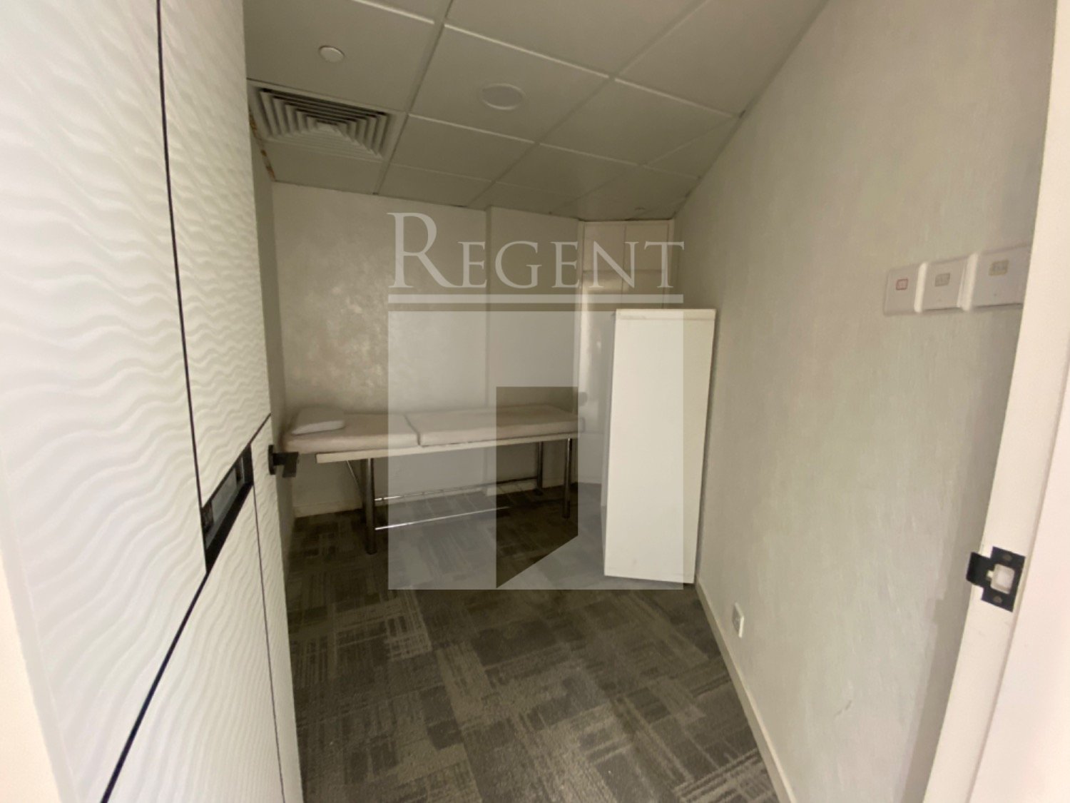 PLAZA 2000 (2000年广场)-C0599336