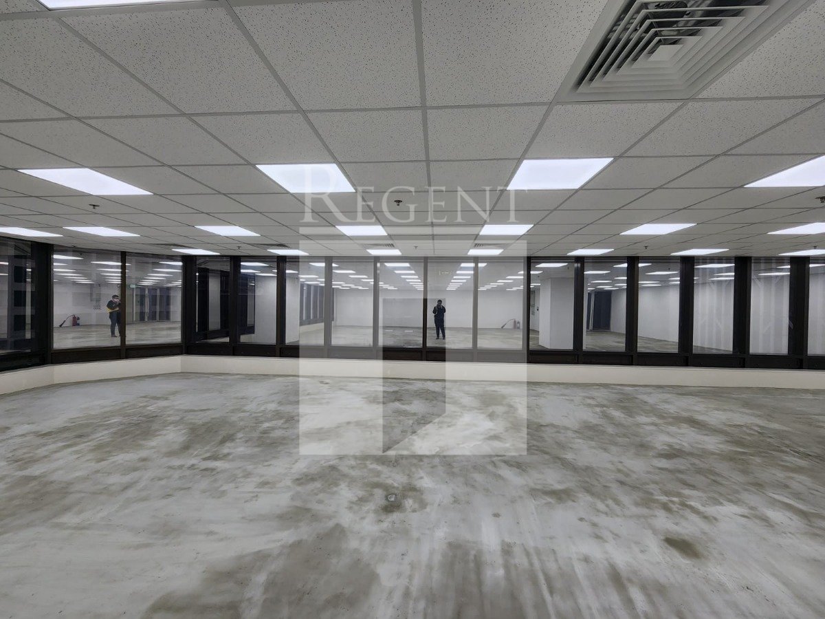 WORLD-WIDE HOUSE -C0556247