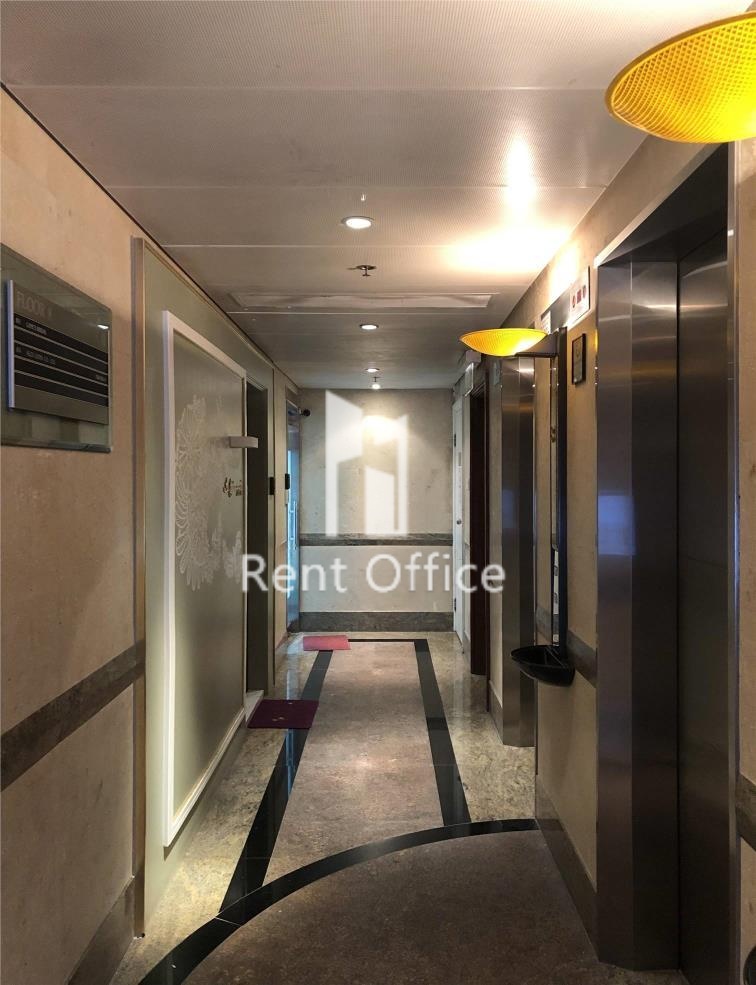 1 Lyndhurst Tower  一號廣場