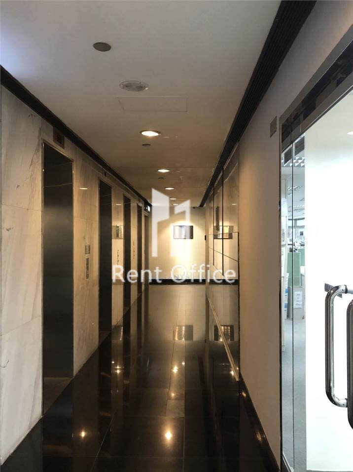 Universal Trade Centre  環貿中心