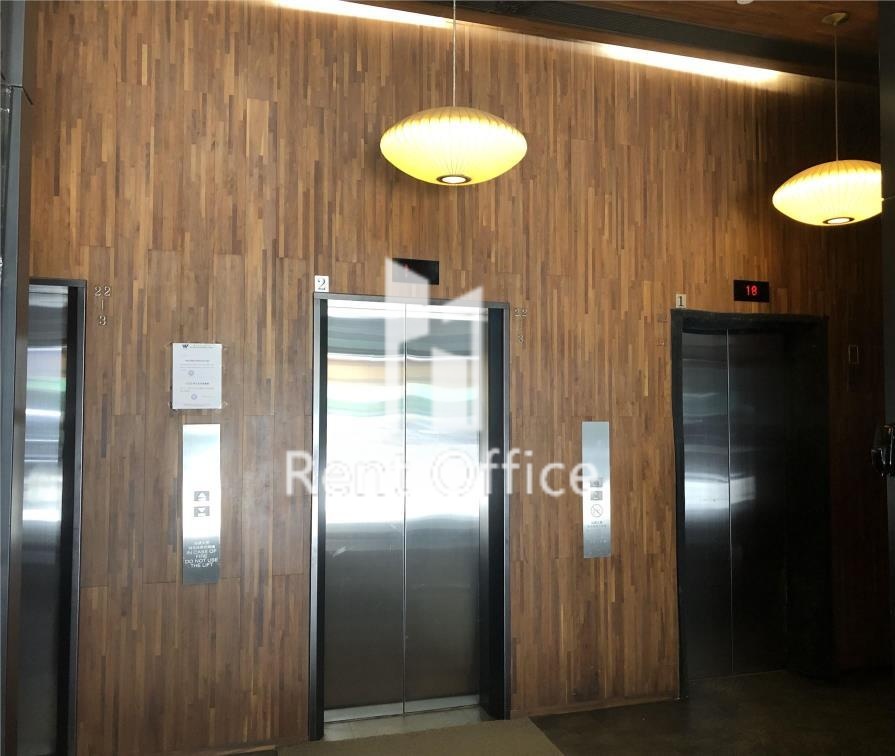 1 Lyndhurst Tower  一號廣場