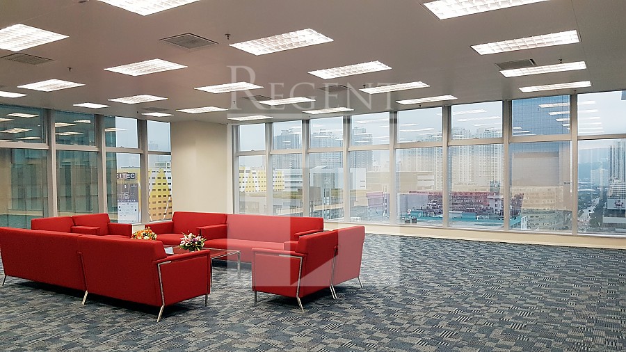 YHC TOWER (恩浩國際中心)