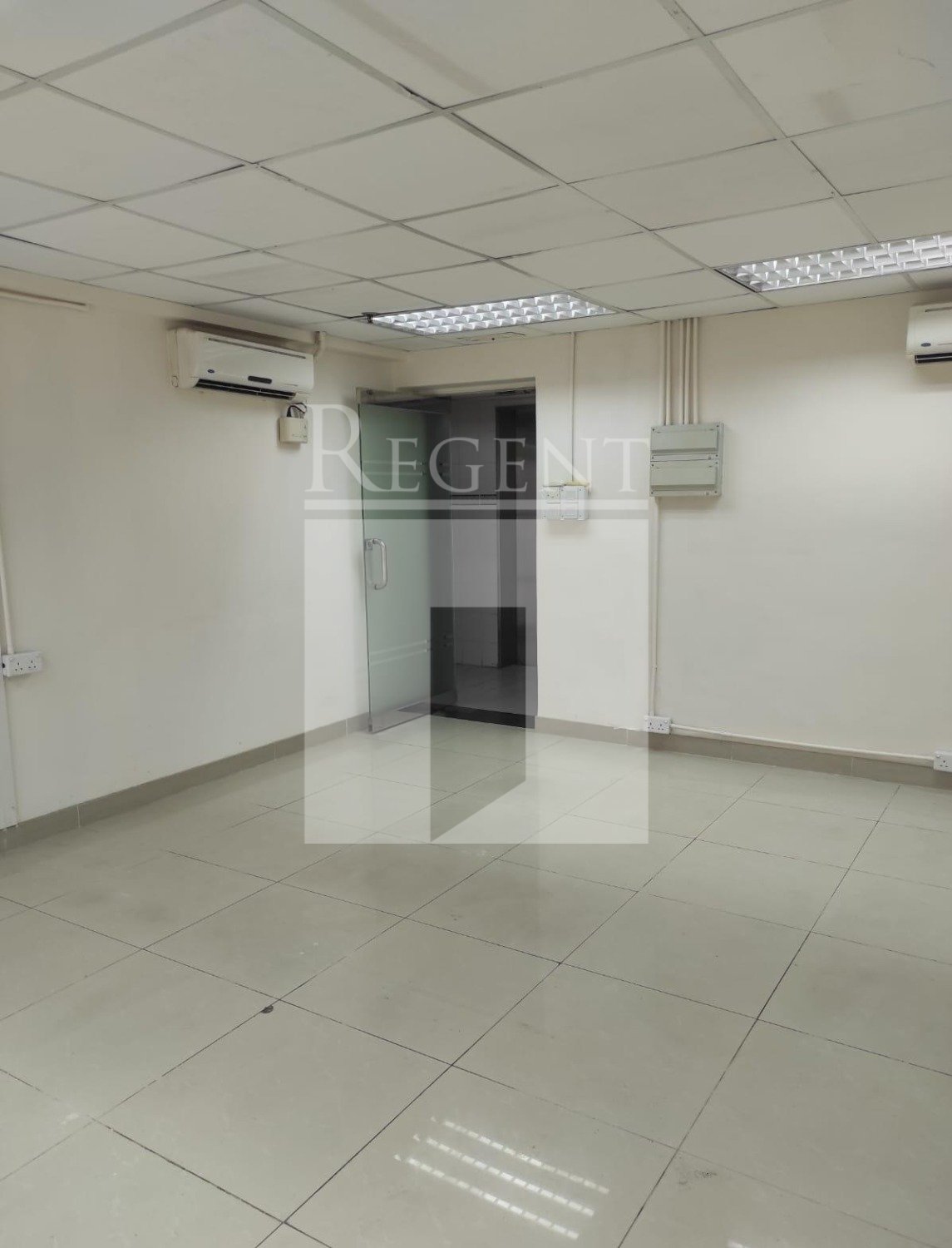 SHINYAM COMMERCIAL BUILDING (勝任商業大廈)