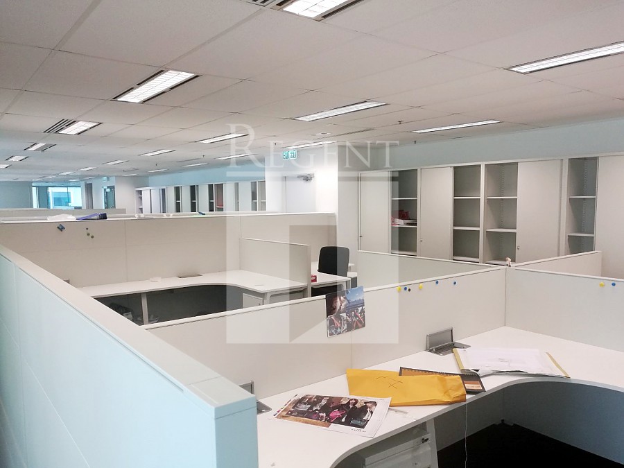 GATEWAY TOWER 06 (港威大廈 第06座)