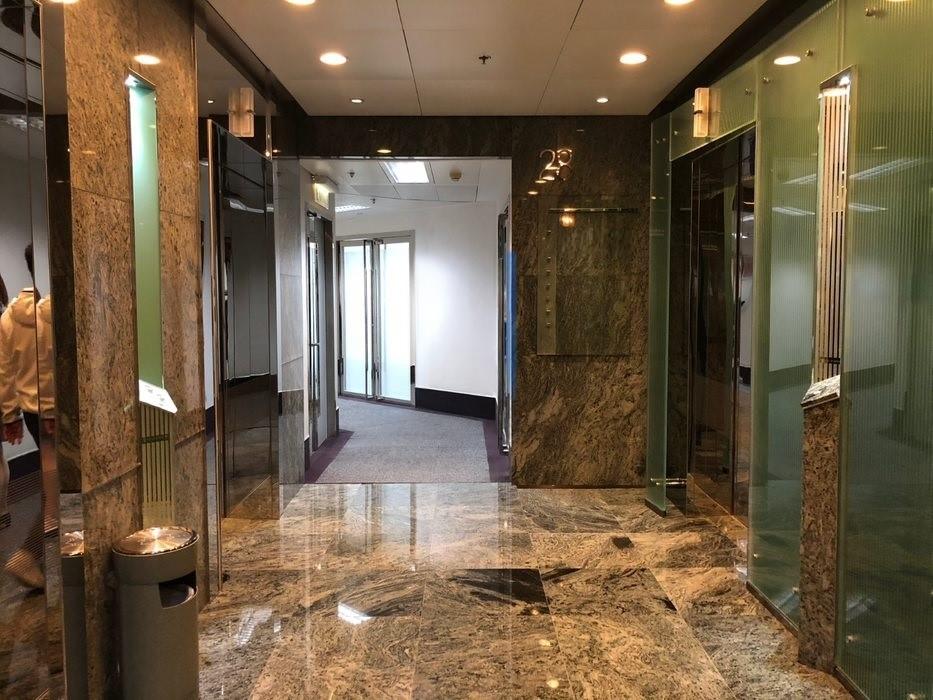 The Center  中環中心