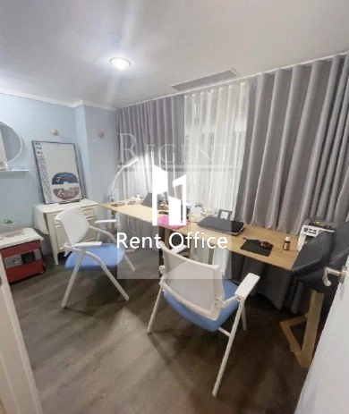 1 Lan Kwai Fong (兰桂坊1号)-RGP4617141