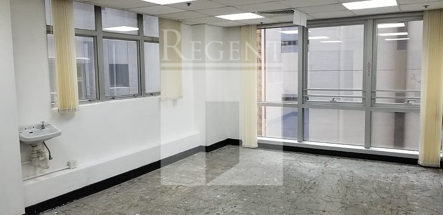 135 BONHAM STREETRAND TRADE CENTRE (文咸東街135商業中心)