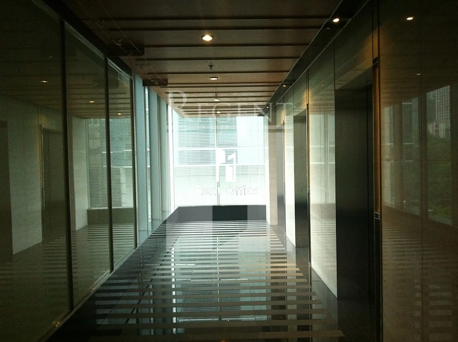 QUEEN'S ROAD C 8 (皇后大道中8號)-RGP6182444