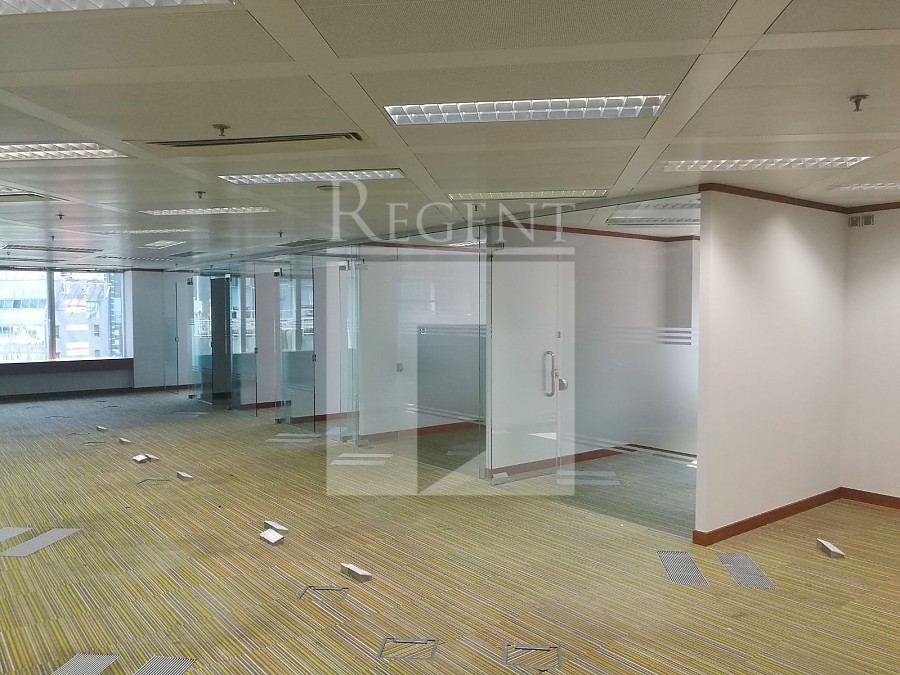 THE CENTER (中環中心)