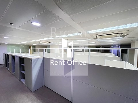 PREMIER CENTRE (时丰中心)