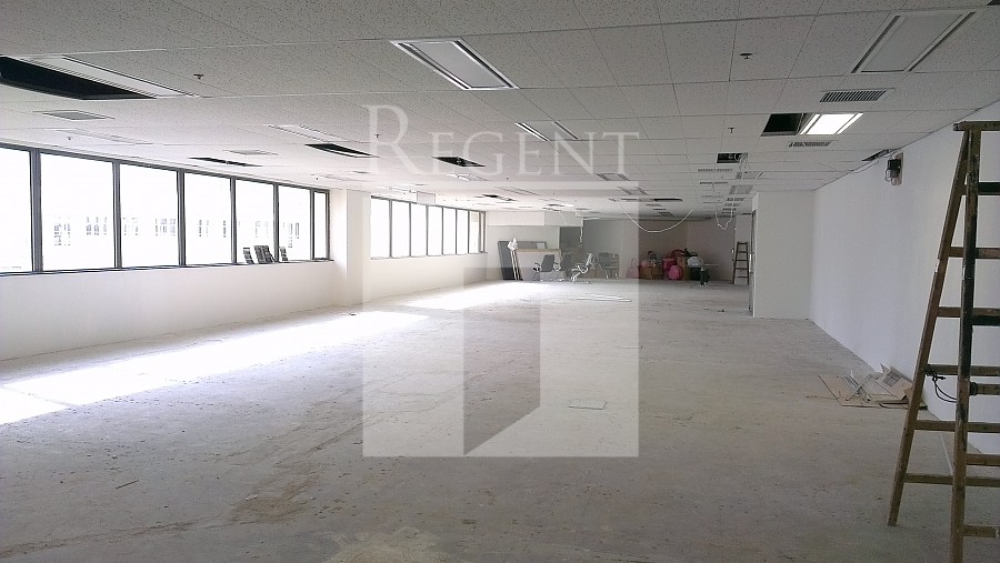 WINDSOR HOUSE (皇室大廈)