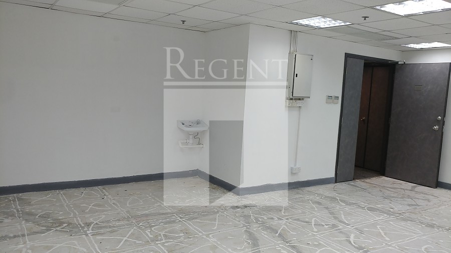 135 BONHAM STREETRAND TRADE CENTRE (文咸東街135商業中心)