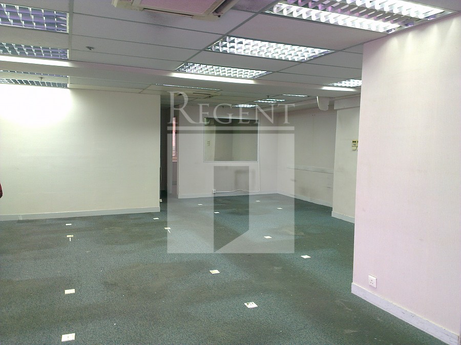 PARK HOVAN COMMERCIAL BUILDING (柏豪商業大廈)