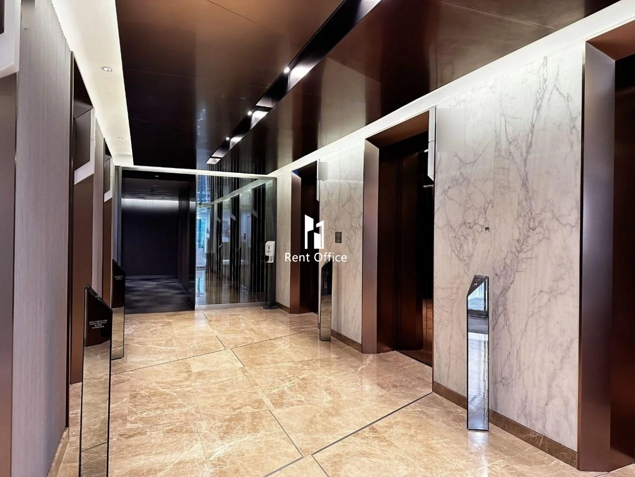 One International Finance Centre  國際金融中心一期