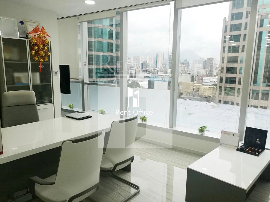 GATEWAY PRUDENTIAL TOWER (港威英國保誠保險大廈)