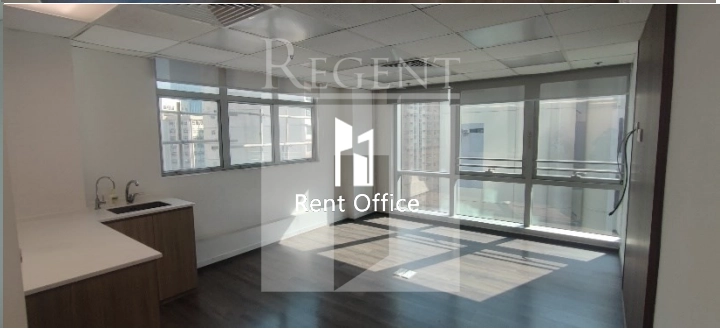 135 BONHAM STREETRAND TRADE CENTRE (文咸東街135商業中心)