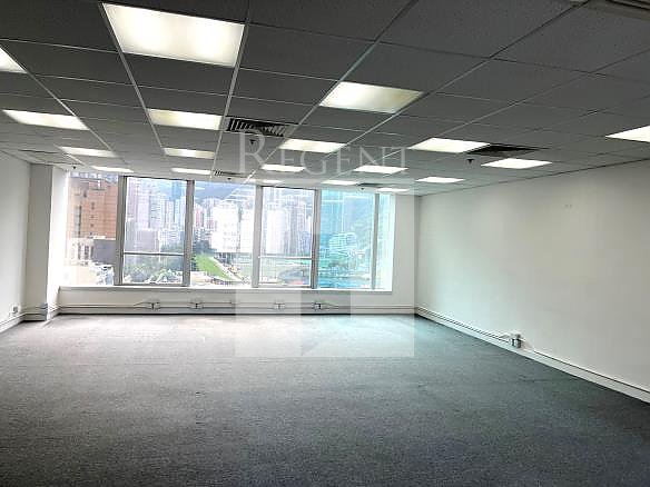 CHINACHEM LEIGHTON PLAZA (華懋禮頓廣場)