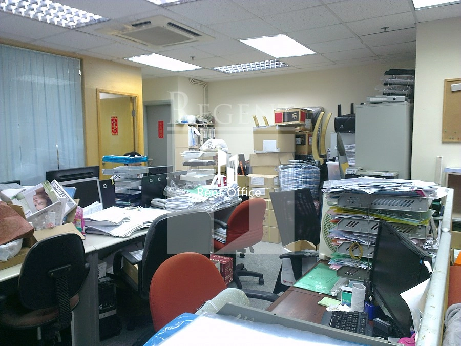 PROSPERITY PLACE (泓富廣場)