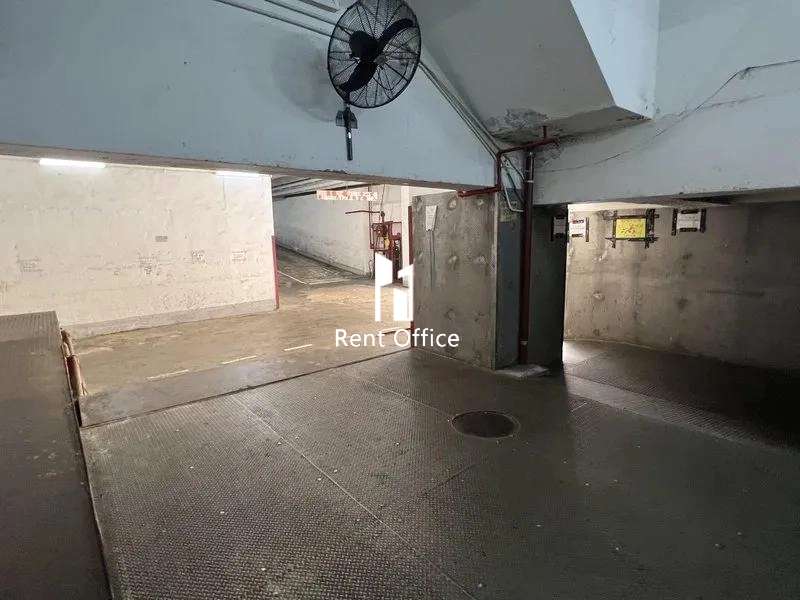 Raton Industrial Building