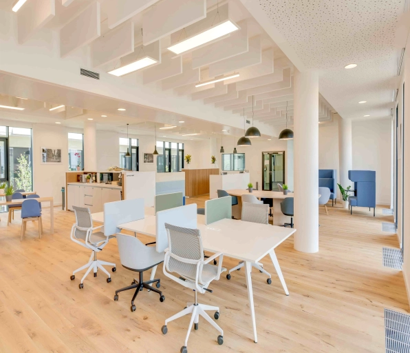 武吉加里爾奧羅拉廣場