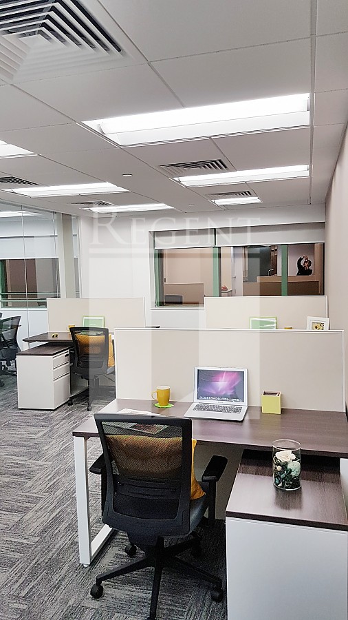 OFFICEPLUS @WAN CHAI (協成行灣仔中心)